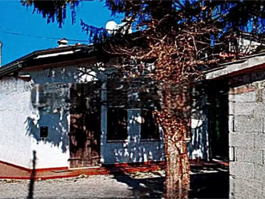 Immagine 1 di Casa indipendente in vendita  in Via Cesana a Trevignano
