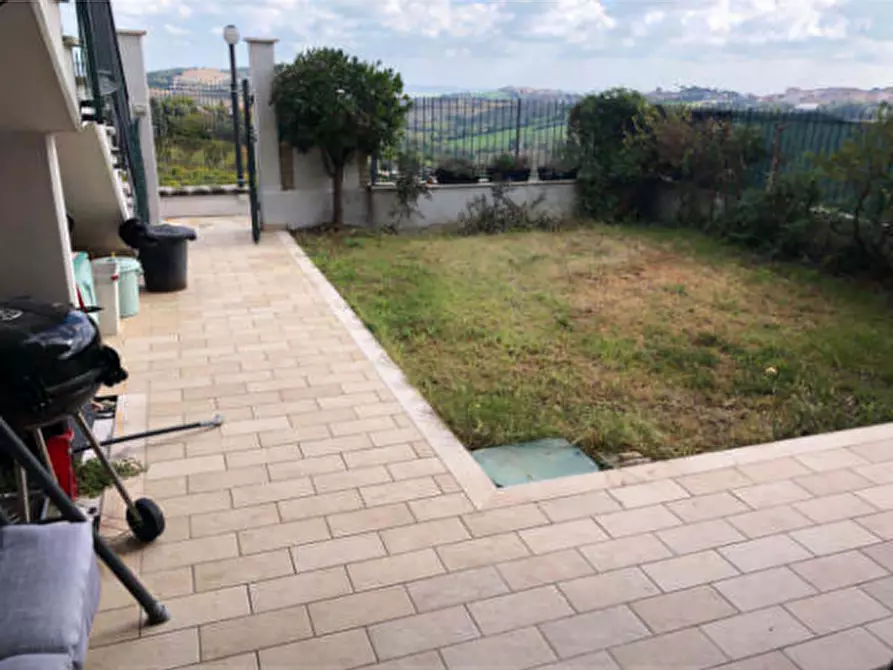 Immagine 3 di Casa indipendente in vendita  in Viale Tiro a Segno a Fermo