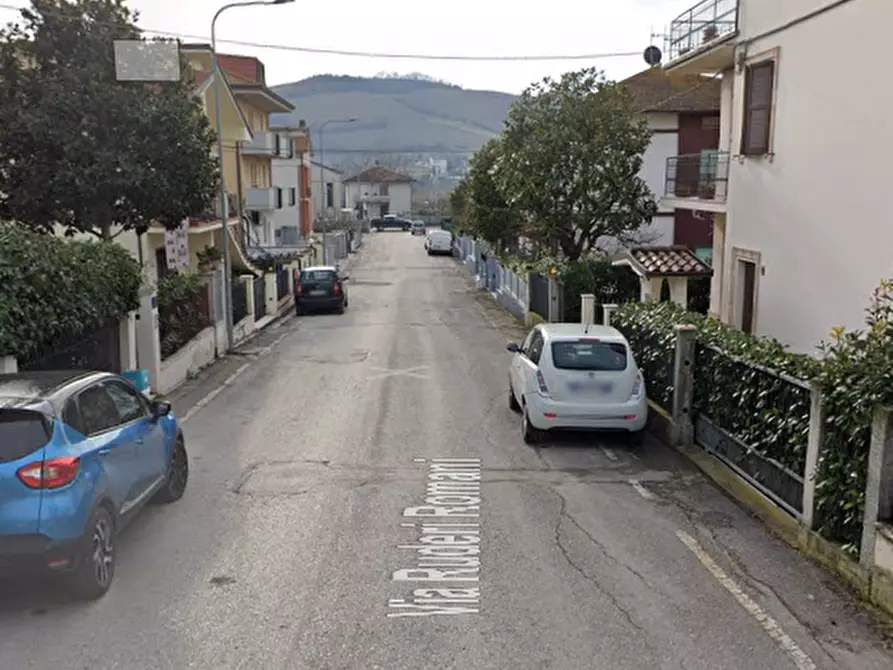 Immagine 2 di Posto auto in vendita  in Via Ruderi Romani a Fermo