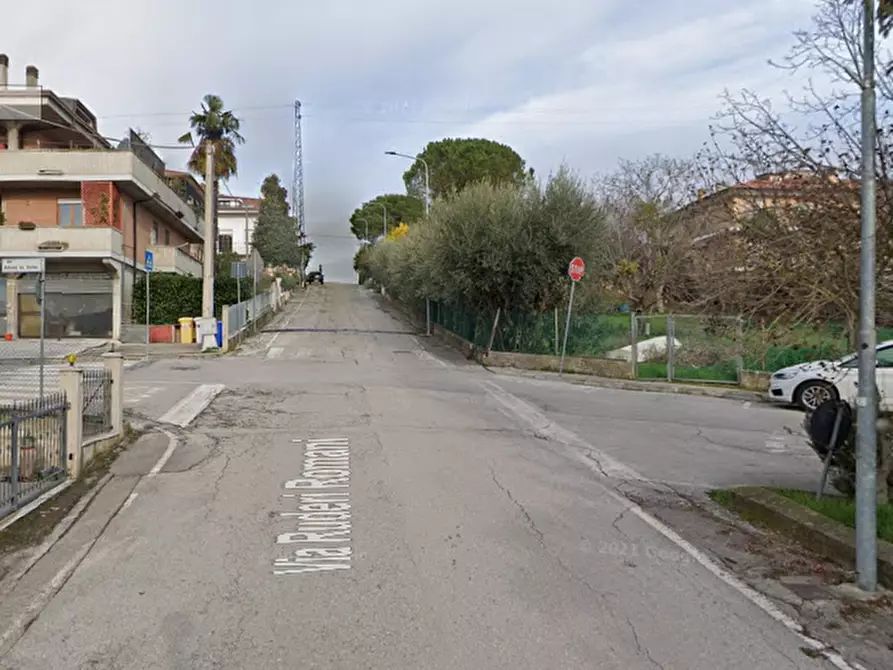 Immagine 3 di Posto auto in vendita  in Via Ruderi Romani a Fermo