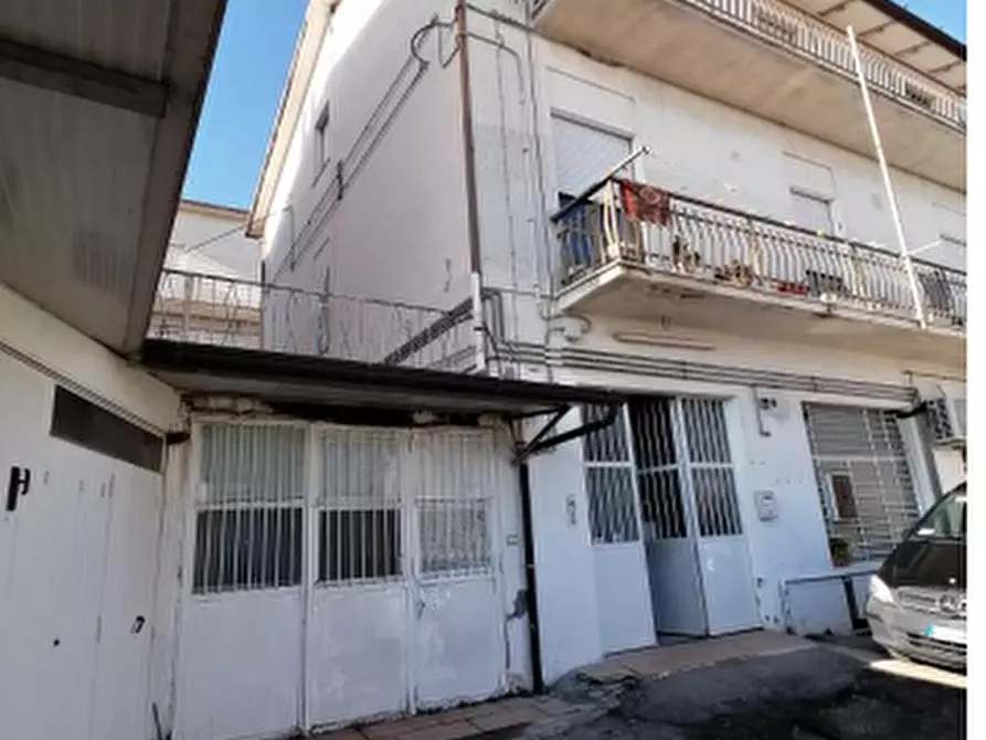 Immagine 4 di Appartamento in vendita  in Via Indipendenza a Montegranaro