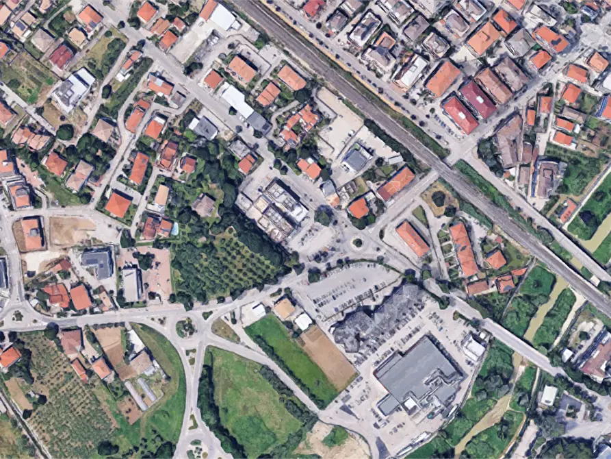 Immagine 4 di Negozio in vendita  in Piazza della Rinascita a Francavilla Al Mare