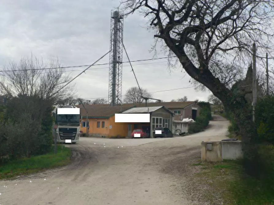 Immagine 2 di Magazzino in vendita  in Strada della Casella a Acquasparta