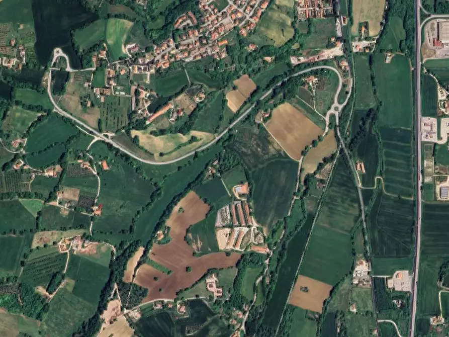 Immagine 17 di Magazzino in vendita  in Strada della Casella a Acquasparta