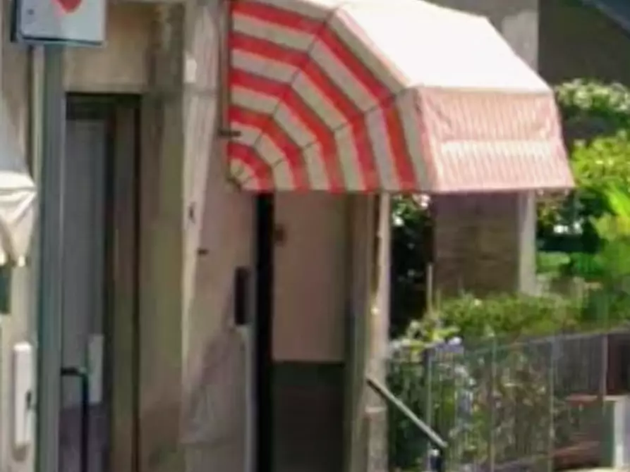 Immagine 5 di Negozio in vendita  in Via di Orvieto a Allerona