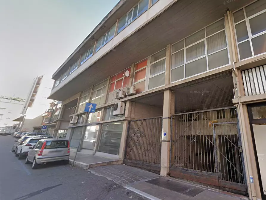 Immagine 10 di Magazzino in vendita  in Via S. Sebastiano a Massa