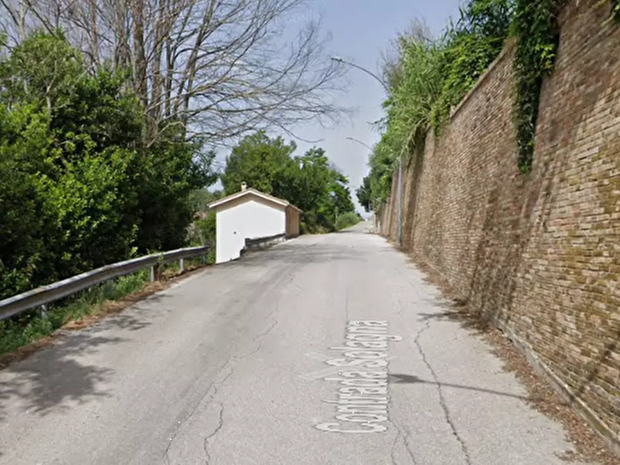 Immagine 11 di Stabile in vendita  in Contrada Solagna a Rapagnano