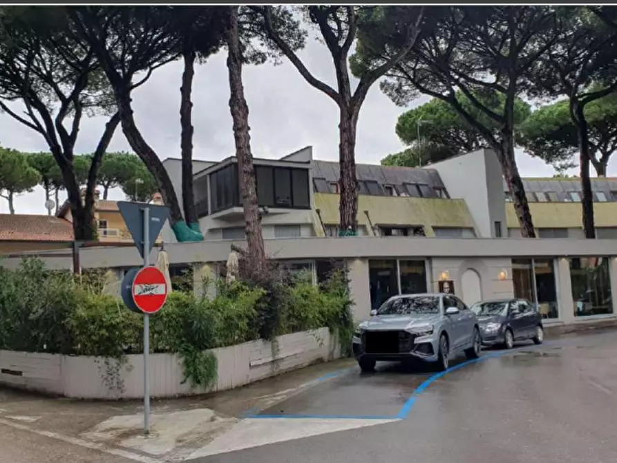 Immagine 2 di Negozio in vendita  in Rotonda Don Minzoni a Cervia