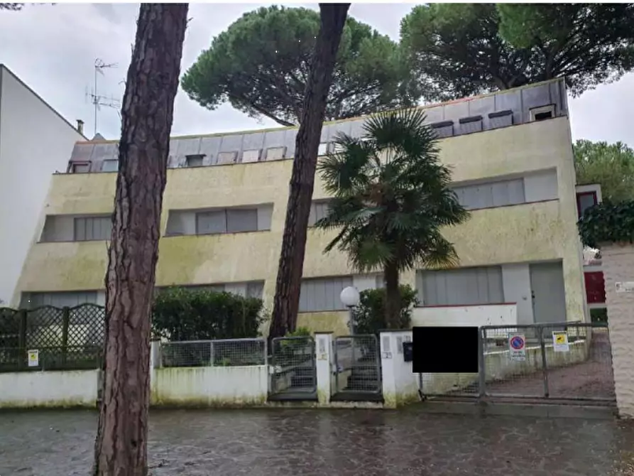 Immagine 5 di Negozio in vendita  in Rotonda Don Minzoni a Cervia