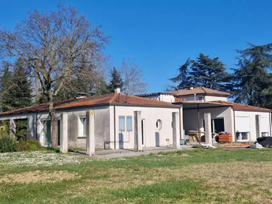 Immagine 3 di Villa in vendita  in Via Ravegnana a Ravenna