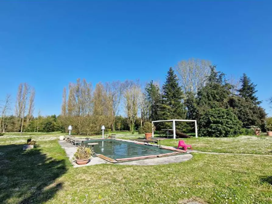 Immagine 12 di Villa in vendita  in Via Ravegnana a Ravenna