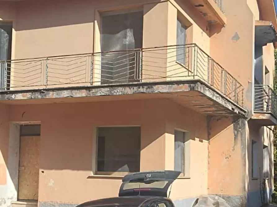 Immagine 6 di Stabile in vendita  in Via Angelo Pennoni a Gualdo Tadino