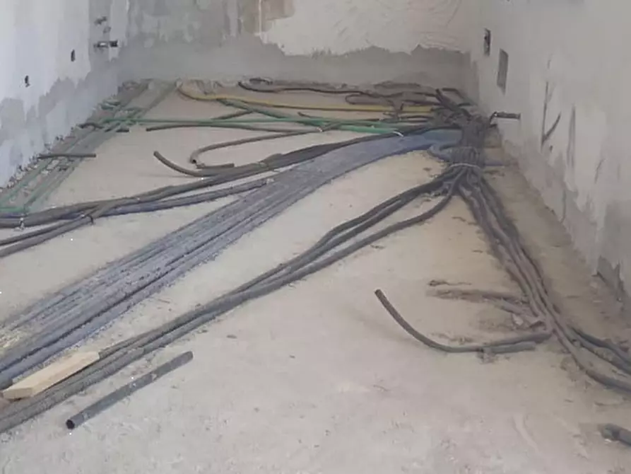 Immagine 12 di Stabile in vendita  in Via Angelo Pennoni a Gualdo Tadino