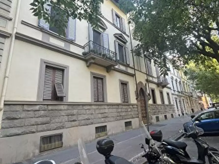 Immagine 3 di Appartamento in vendita  in Viale dei Mille a Firenze