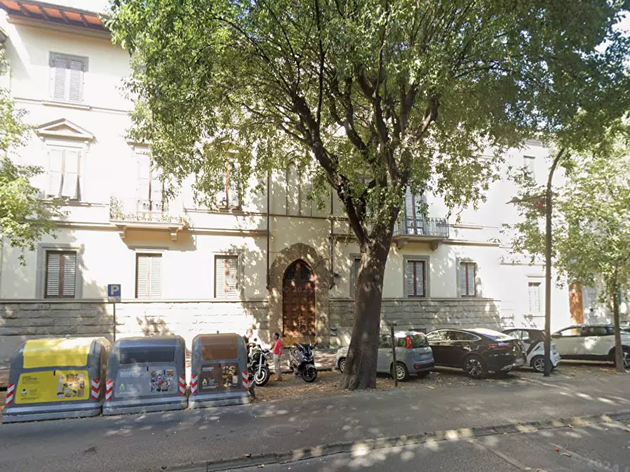 Immagine 7 di Appartamento in vendita  in Viale dei Mille a Firenze