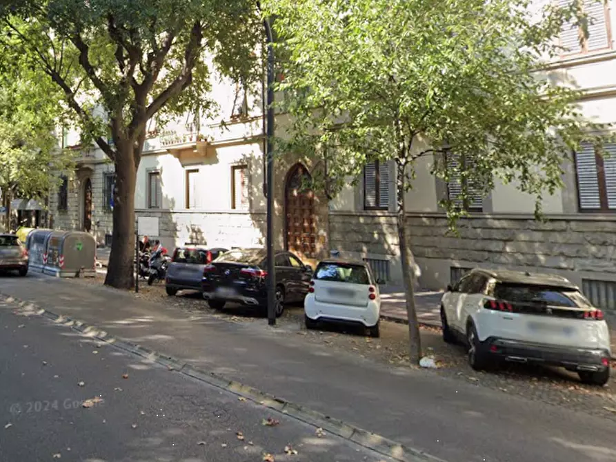 Immagine 8 di Appartamento in vendita  in Viale dei Mille a Firenze