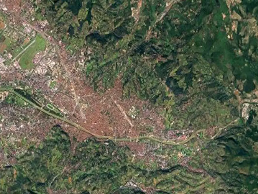 Immagine 13 di Appartamento in vendita  in Viale dei Mille a Firenze