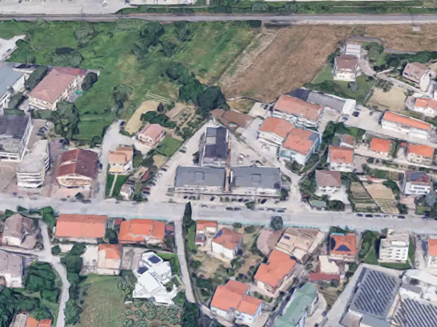 Immagine 1 di Garage in vendita  in Via Pietro Nenni  a San Giovanni Teatino