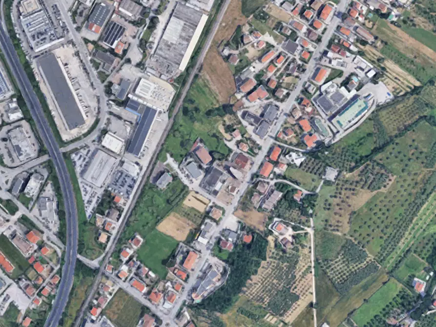 Immagine 4 di Garage in vendita  in Via Pietro Nenni  a San Giovanni Teatino