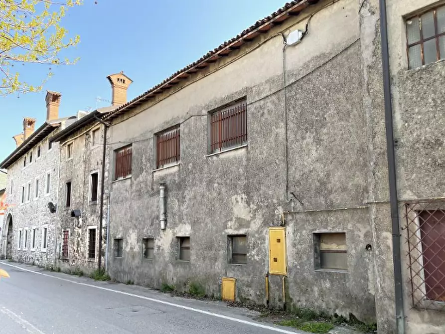 Immagine 4 di Laboratorio in vendita  in Via Oltre Agno di sotto a Trissino