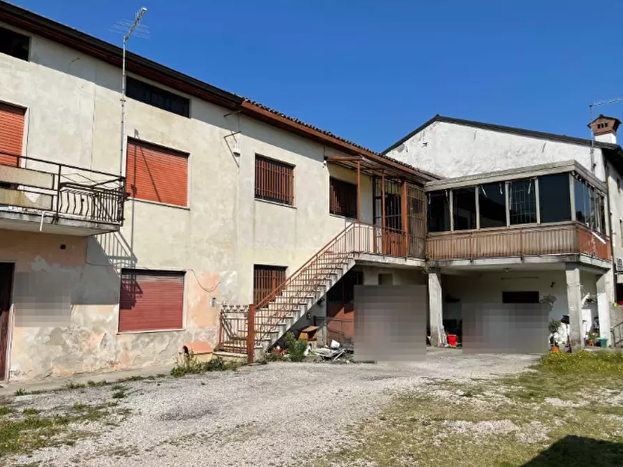 Immagine 1 di Laboratorio in vendita  in Via Oltre Agno di sotto a Trissino