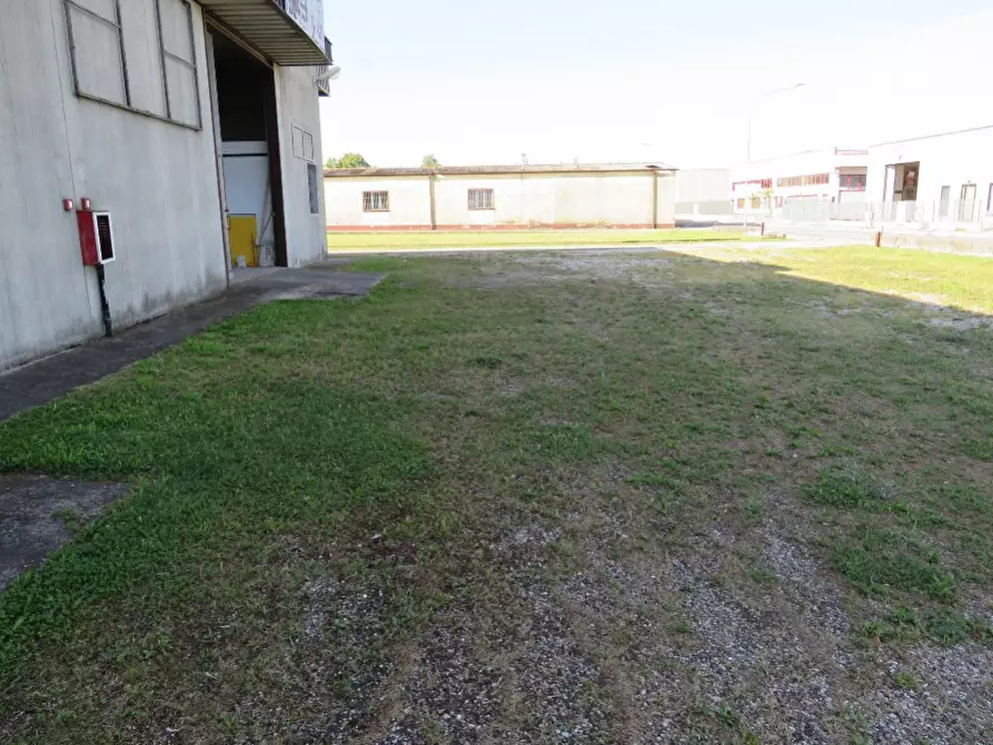 Immagine 6 di Laboratorio in vendita  in Via More a Bovolone