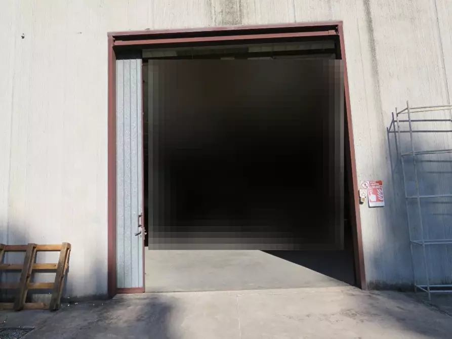 Immagine 4 di Laboratorio in vendita  in Via More a Bovolone