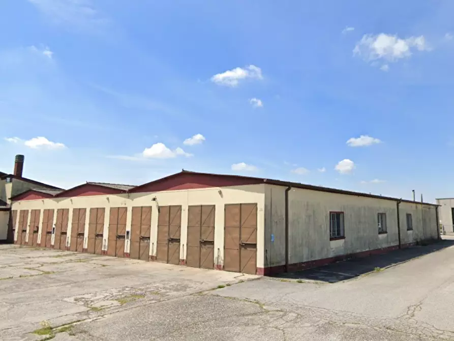 Immagine 1 di Laboratorio in vendita  in Via More a Bovolone