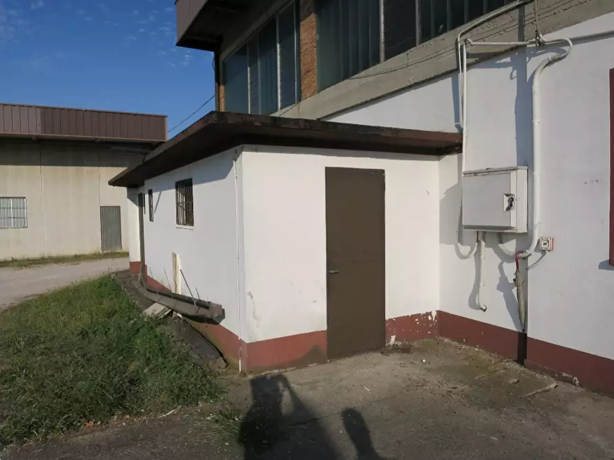 Immagine 5 di Laboratorio in vendita  in Via More a Bovolone