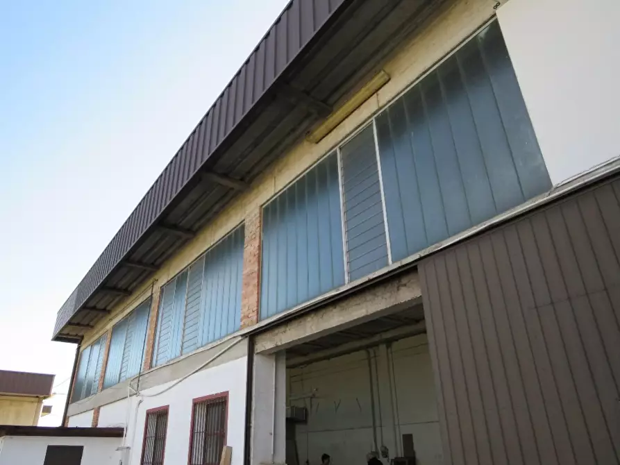 Immagine 9 di Laboratorio in vendita  in Via More a Bovolone