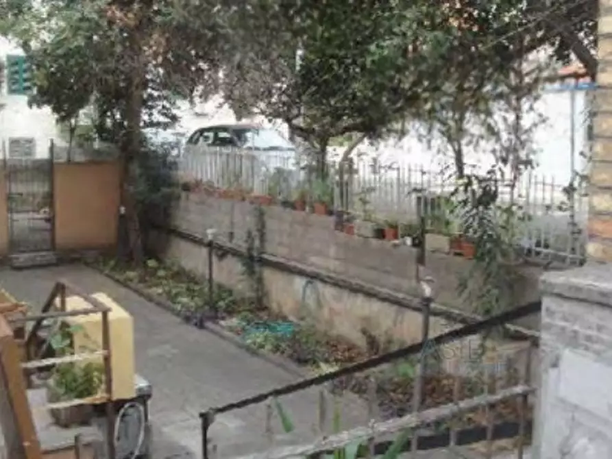 Immagine 3 di Appartamento in vendita  in Viale Palmiro Togliatti  a Roma