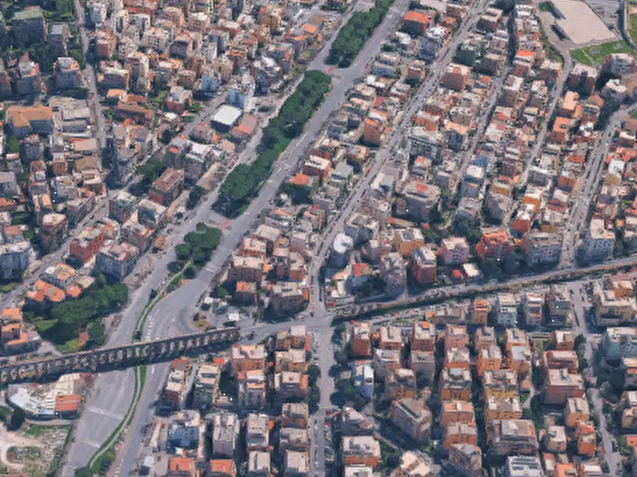 Immagine 19 di Appartamento in vendita  in Viale Palmiro Togliatti  a Roma