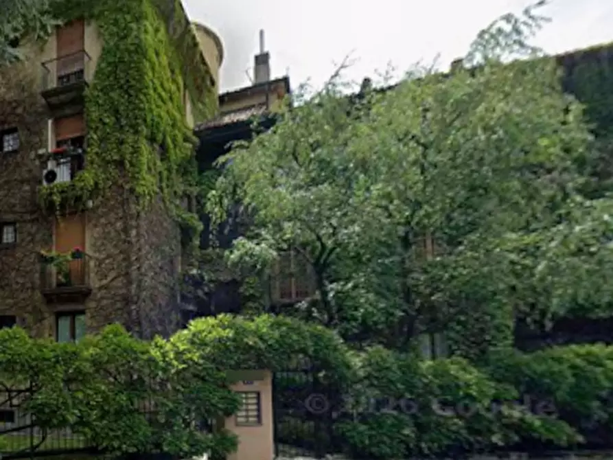 Immagine 2 di Appartamento in vendita  in Via degli Odescalchi a Milano