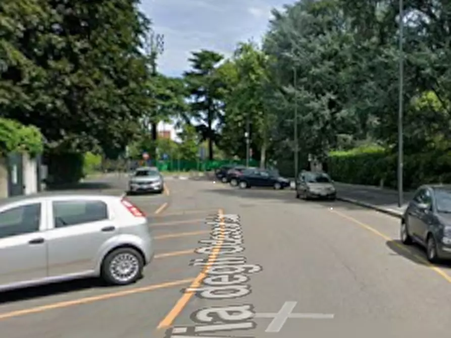 Immagine 15 di Appartamento in vendita  in Via degli Odescalchi a Milano