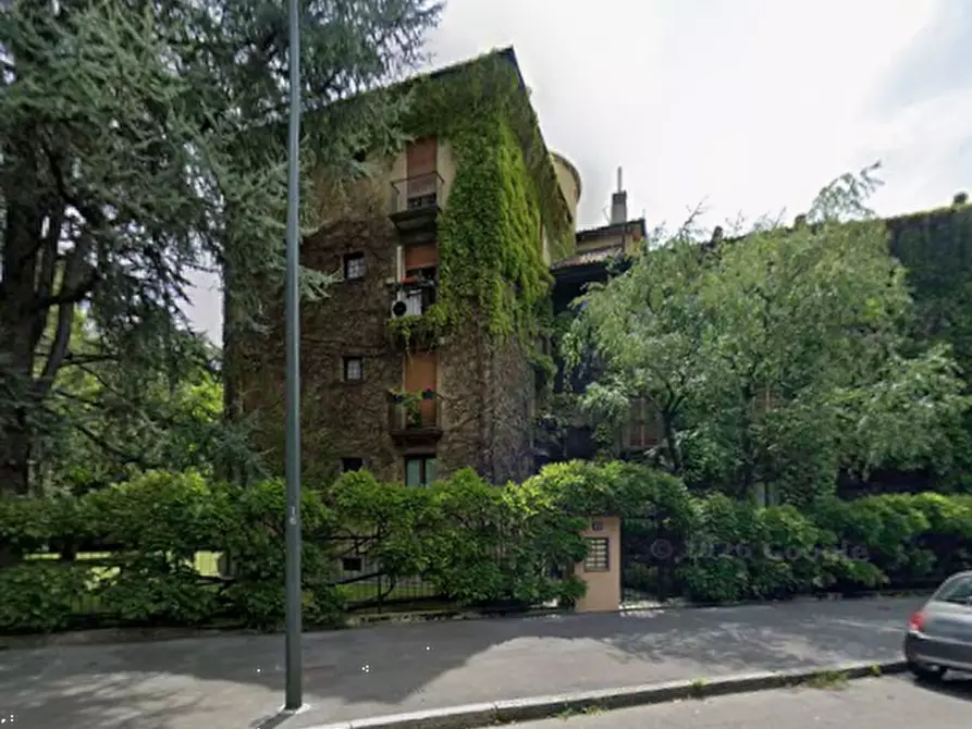 Immagine 8 di Appartamento in vendita  in Via degli Odescalchi a Milano