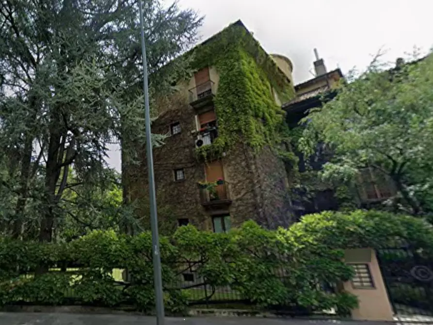 Immagine 3 di Appartamento in vendita  in Via degli Odescalchi a Milano