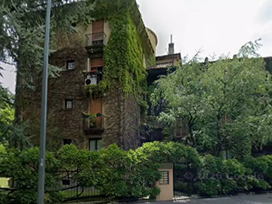 Immagine 4 di Appartamento in vendita  in Via degli Odescalchi a Milano