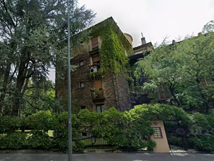 Immagine 5 di Appartamento in vendita  in Via degli Odescalchi a Milano