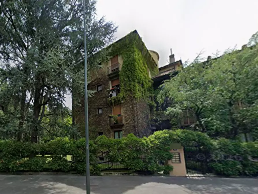 Immagine 10 di Appartamento in vendita  in Via degli Odescalchi a Milano