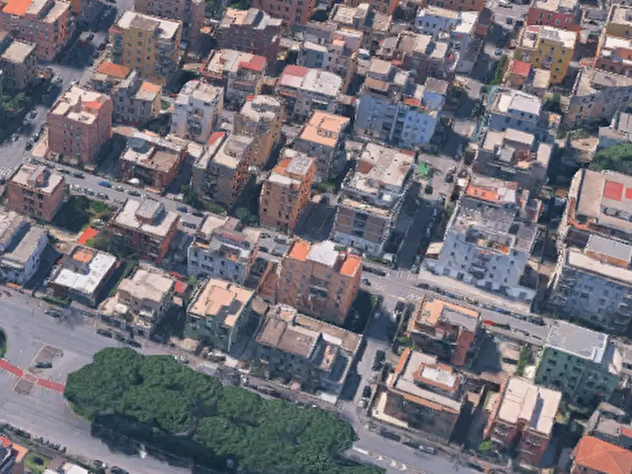 Immagine 13 di Appartamento in vendita  in Viale Palmiro Togliatti  a Roma