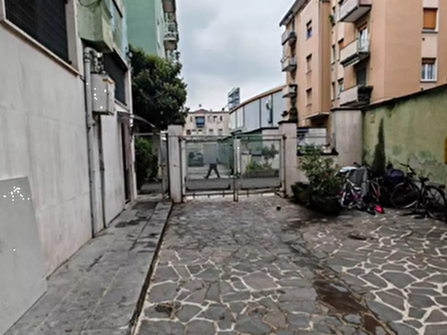 Immagine 9 di Appartamento in vendita  in Via Anfelo Inganni a Milano