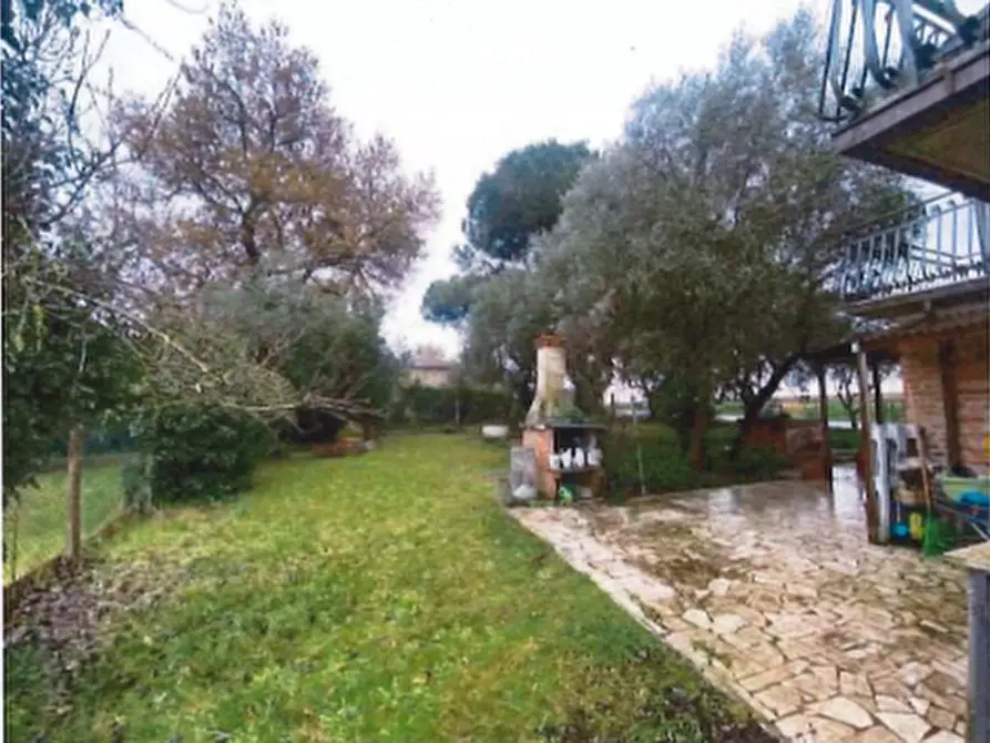 Immagine 8 di Casa indipendente in vendita  in SP304 Sanfatucchio a Castiglione Del Lago
