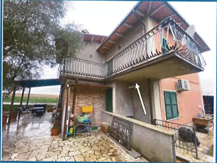 Immagine 9 di Casa indipendente in vendita  in SP304 Sanfatucchio a Castiglione Del Lago