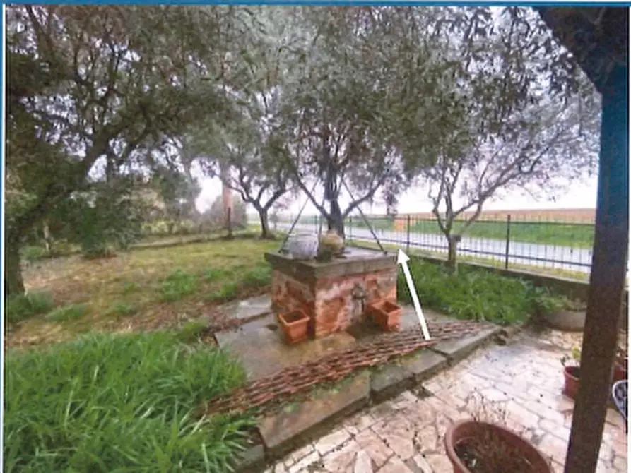 Immagine 11 di Casa indipendente in vendita  in SP304 Sanfatucchio a Castiglione Del Lago