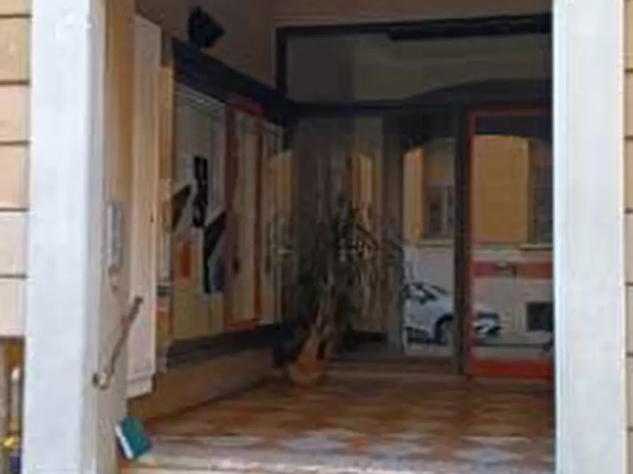 Immagine 1 di Magazzino in vendita  in Via Filippo Corridoni a Mantova
