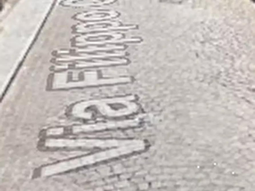 Immagine 7 di Magazzino in vendita  in Via Filippo Corridoni a Mantova