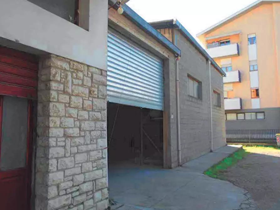 Immagine 5 di Magazzino in vendita  in Via Lombardia a Umbertide