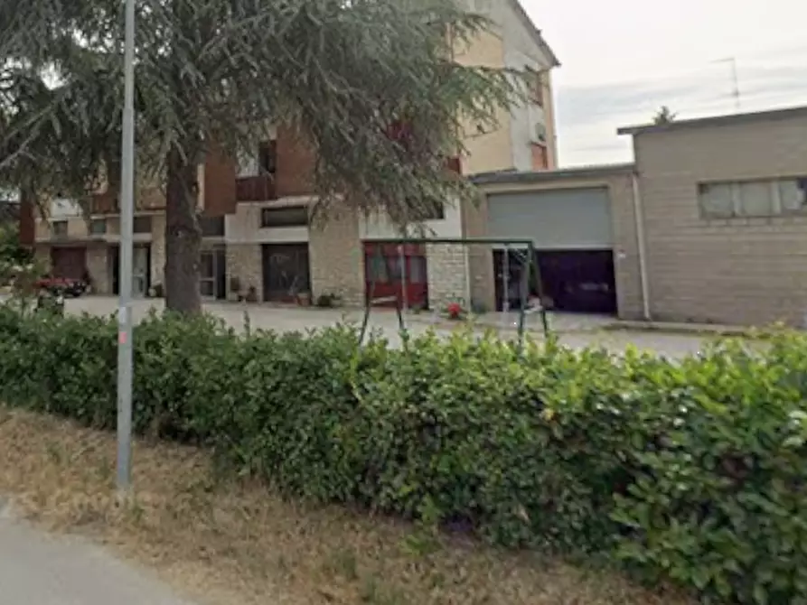 Immagine 9 di Magazzino in vendita  in Via Lombardia a Umbertide