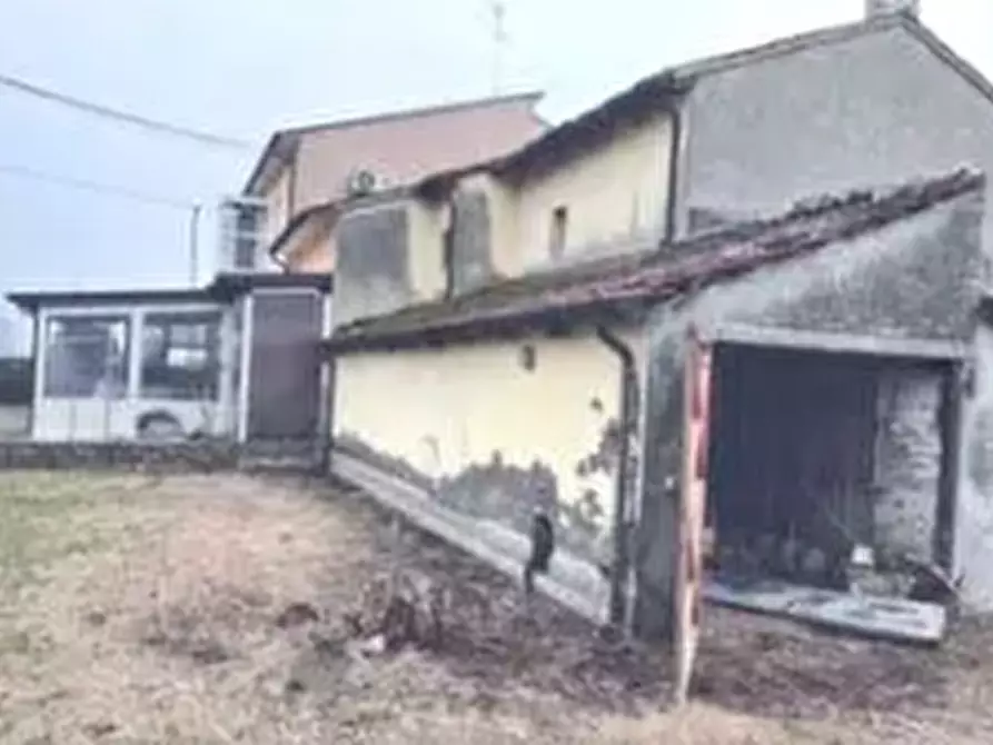 Immagine 2 di Garage in vendita  in Via Santerno Ammonite a Ravenna