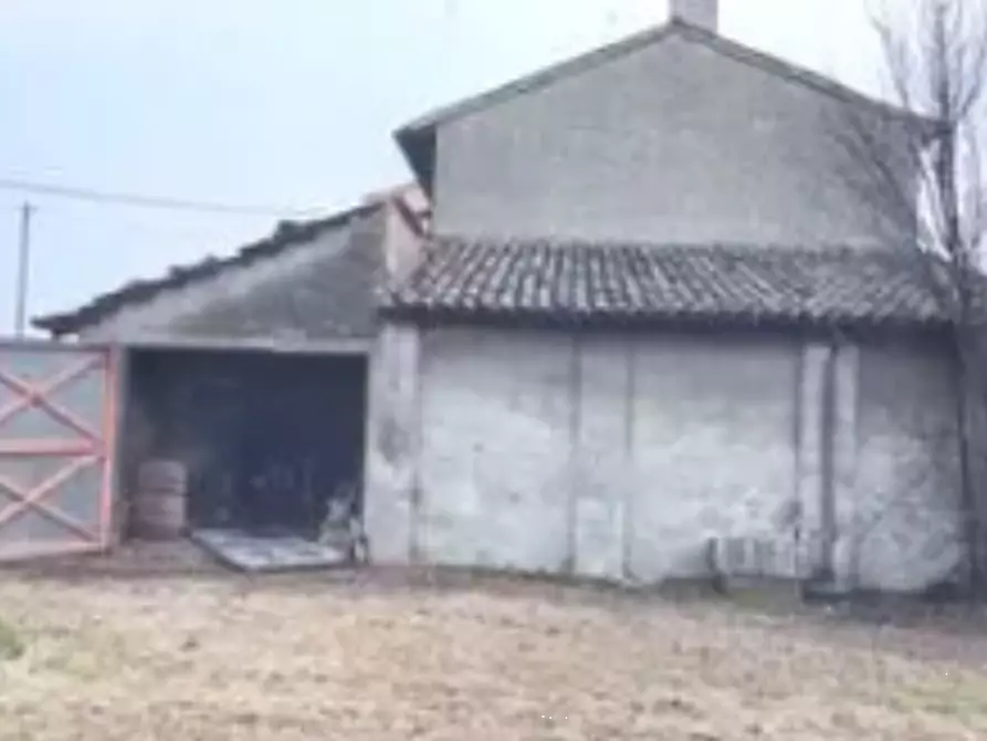 Immagine 3 di Garage in vendita  in Via Santerno Ammonite a Ravenna